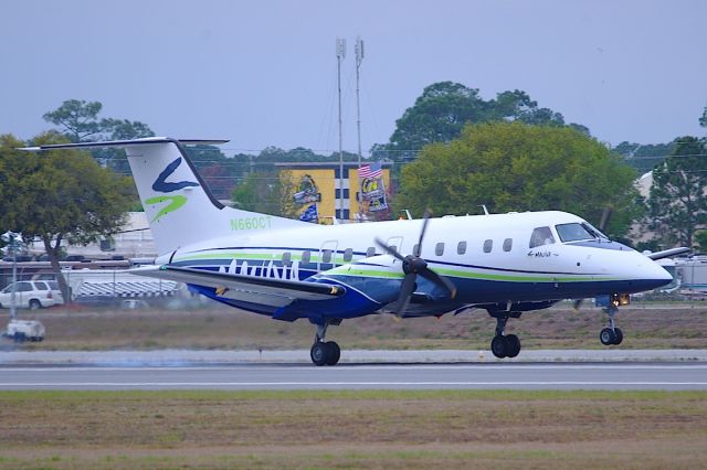 Embraer EMB-120 Brasilia (N660CT)