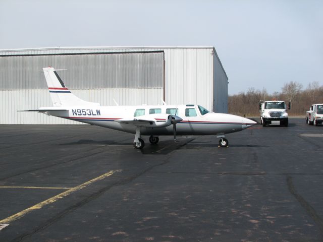 Piper Aerostar (N953LW) - at Williamsport