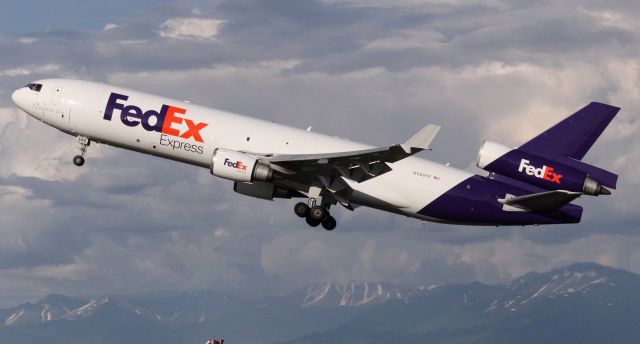 Boeing MD-11 (N586FE) - A McDonnell Douglas MD-11(F) departing Anchorage International Airport - June 8, 2022.