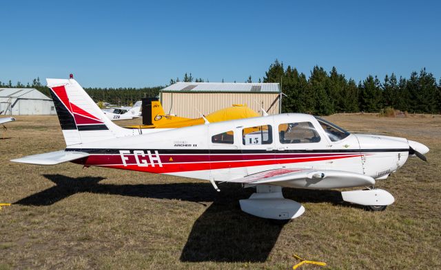 Piper Cherokee (ZK-FGH)