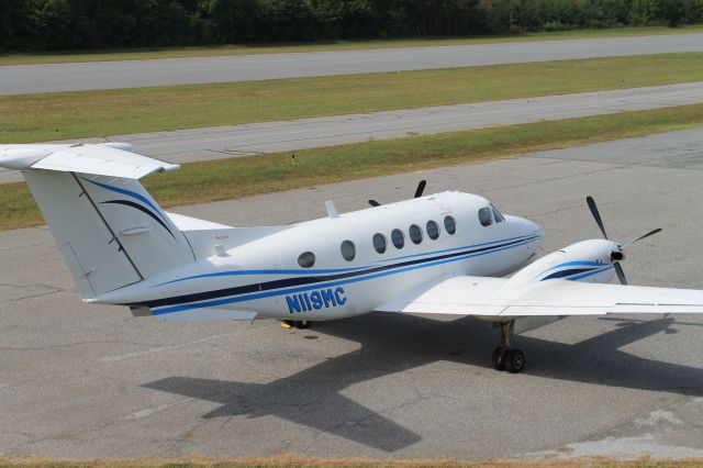 Beechcraft Super King Air 200 (N119MC)