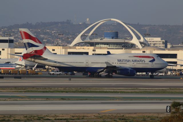 Boeing 747-400 (G-BNLY)