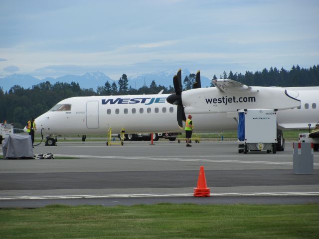 de Havilland Dash 8-100 (C-FOEN)