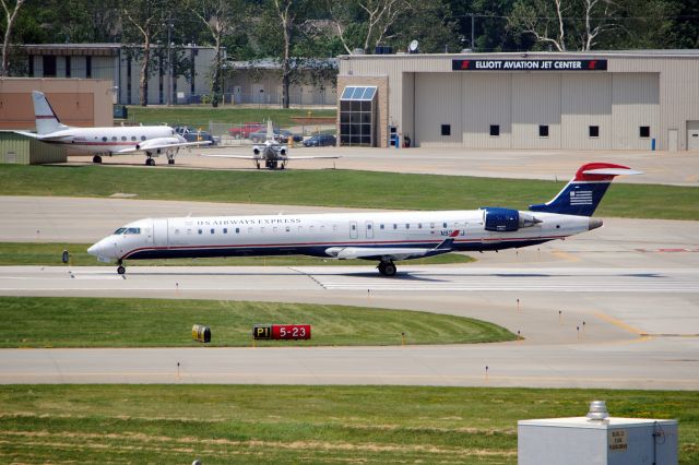 Canadair Regional Jet CRJ-900 (N923FJ) - Taking off to KPHX on June 20, 2013