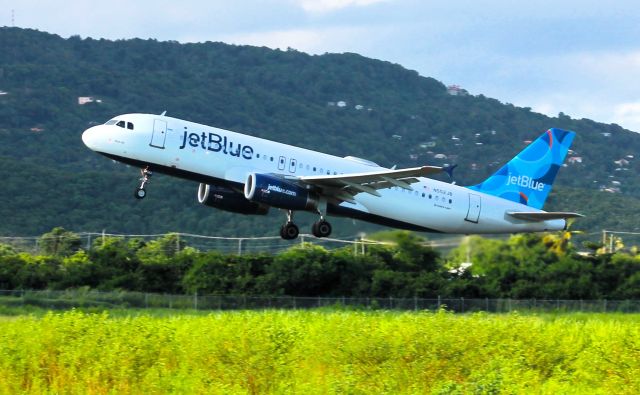Airbus A320 (N552JB)