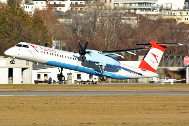 de Havilland Dash 8-400 (OE-LGB)