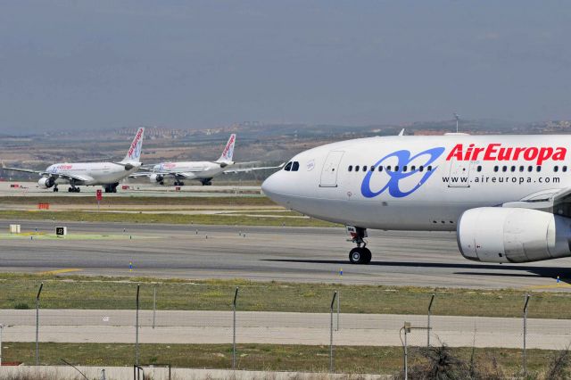 Airbus A330-200 (EC-LMN)