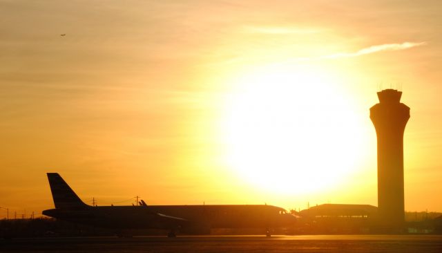 Airbus A321 (N154AA)