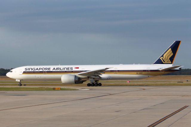 BOEING 777-300 (9V-SWF) - Saturday, October 20th, 2012