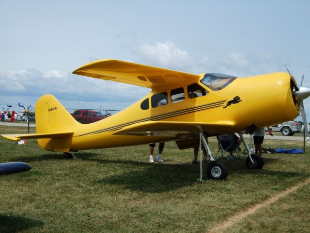 Beechcraft Staggerwing (N985L)