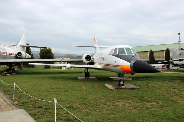 — — - musée de l aviation de chasse - aérodrome de montélimar-ancone