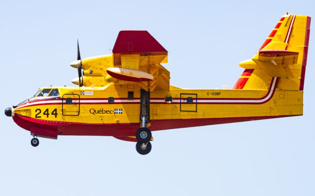 Canadair CL-415 SuperScooper (C-GQBF)