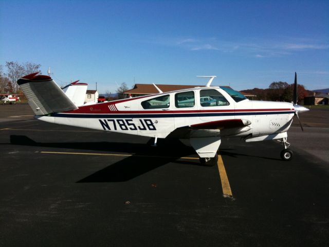 Beechcraft 35 Bonanza (N785JB)