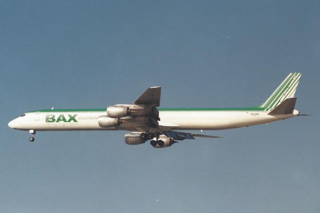 McDonnell Douglas DC-8-70 (N823BX)