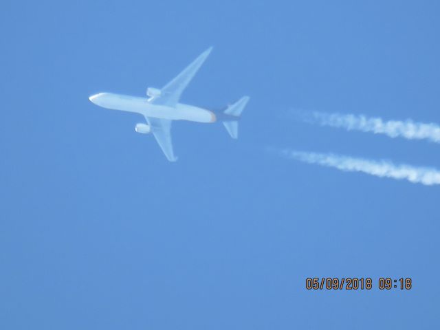 BOEING 767-300 (N358UP)