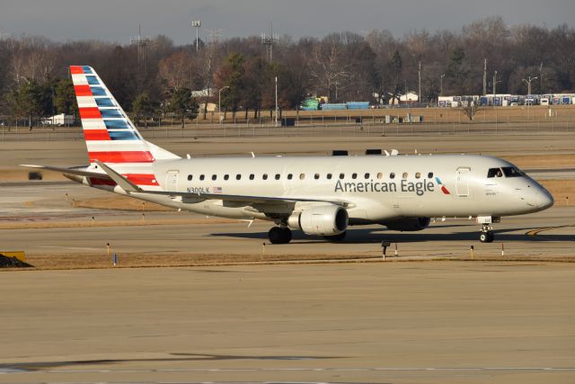 Embraer 175 (N300LK) - 12-31-22