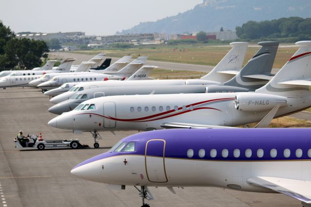 — — - CANNES-MANDELIEU AIRPORT FRANCE