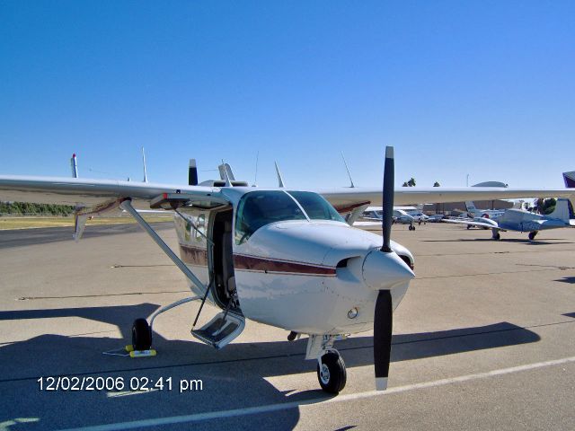 Cessna Super Skymaster (C-FTES)