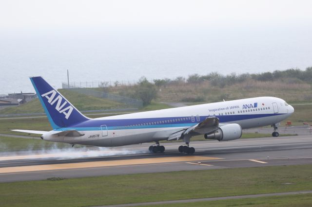 BOEING 767-300 (JA8578) - 14 May 2015:HND-HKD.