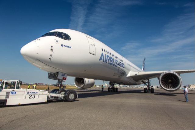 Airbus A350-900 —