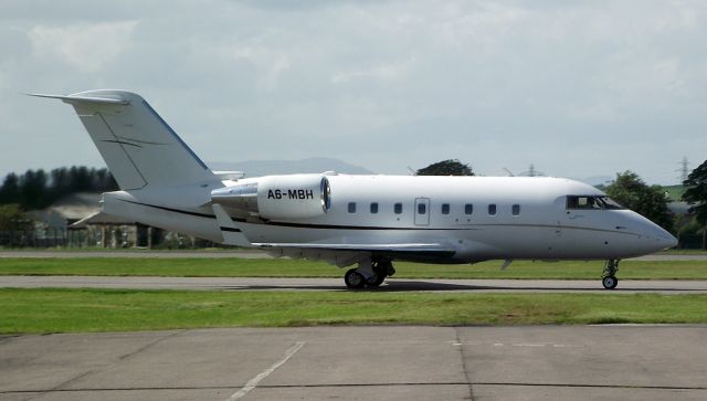 Canadair Challenger (A6-MBH)