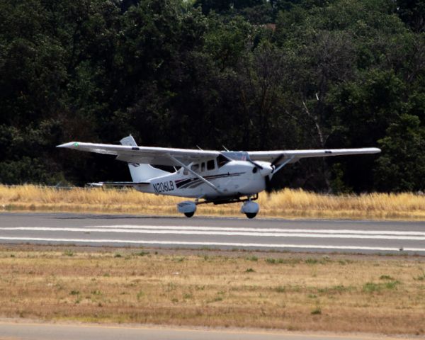 Cessna 206 Stationair (N206LB)