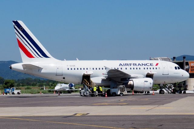 Airbus A318 (F-GUGE) - 23 JUL 2018