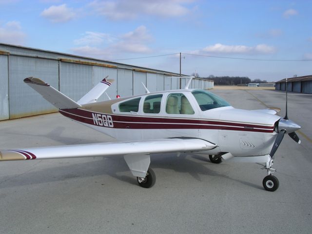 Beechcraft 35 Bonanza (N5QB)
