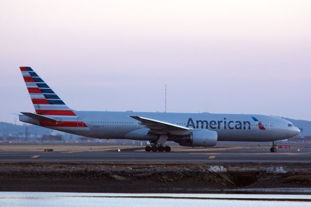 Boeing 777-200 (N798AN)