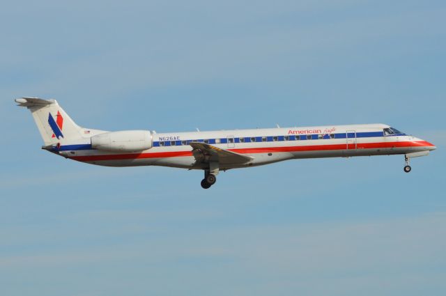 Embraer ERJ-145 (N626AE) - American Eagle - N626AE - E145 - Arriving KDFW