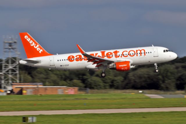 Airbus A320 (G-EZOF) - EZY130 arriving from Belfast