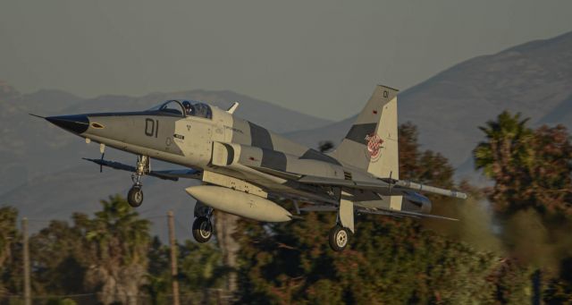 Northrop RF-5 Tigereye — - Short final for this TACAIR F-5 on 29