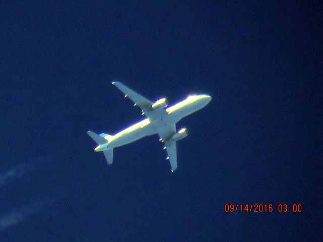 Airbus A320 (N464UA)