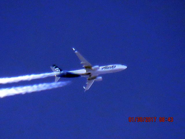 Boeing 737-900 (N238AK)