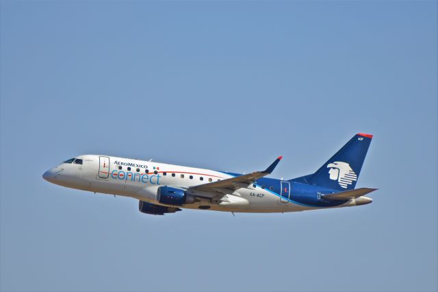 Embraer 170/175 (XA-ACP) - Embraer 170LR XA-ACP MSN 19 of AeroMexico Connect at Mexico City International Airport (03/2018).