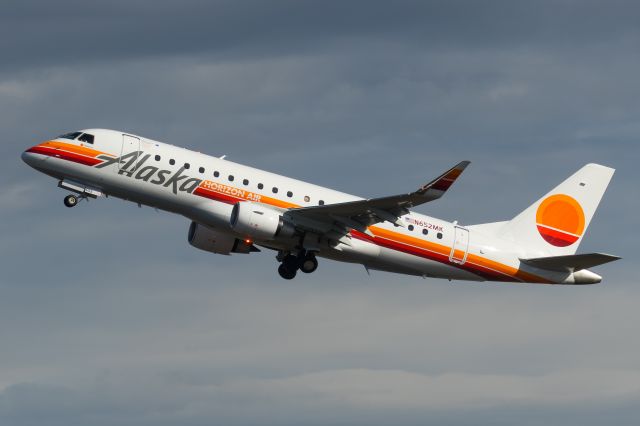 Embraer 175 (N652MK)