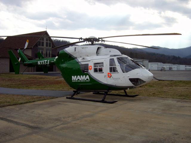 N117J — - SITTING A BASE 2 AT FRANKLIN NC.