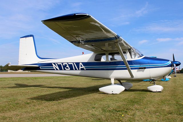 Cessna Skyhawk (N7371A)