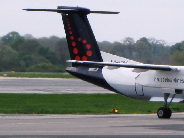 de Havilland Dash 8-400 (G-ECOH)