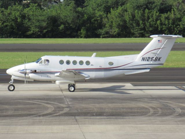 Beechcraft Super King Air 200 (N125BK)