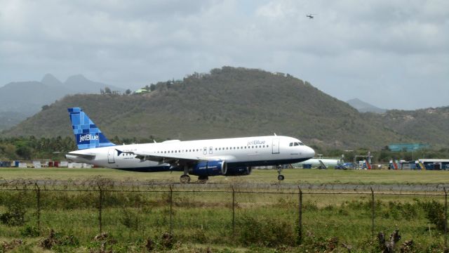 Airbus A320 (N768JB)