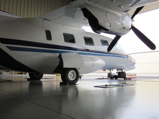 Mitsubishi MU-2 (N718EE) - Parking in the executive hangar