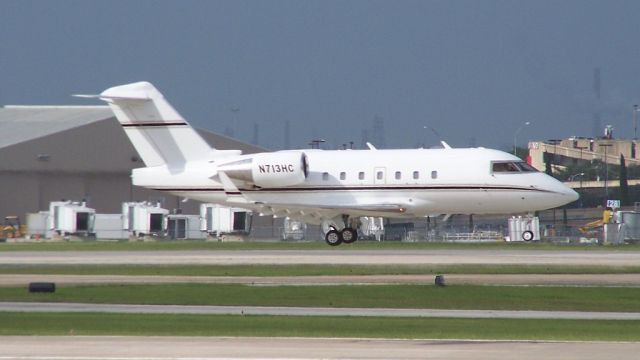 Canadair Challenger (N713HC)