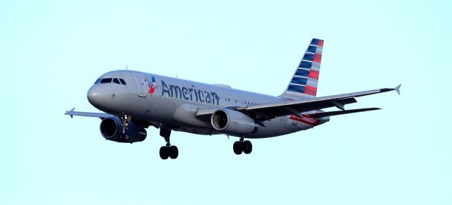 Airbus A320 (N673AW) - phoenix sky harbor 22NOV19