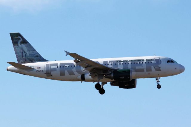 Airbus A319 (N914FR) - "Stretch" The Great Egret (01-11-2011)