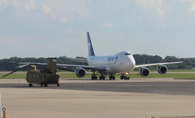 BOEING 747-8 (N850GT) - Turning onto the air cargo ramp at Huntsville International...