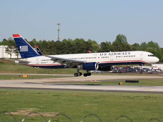 Boeing 757-200 (N940UW)