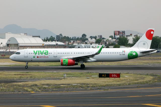 Airbus A321 (XA-VBW) - Viva Aerobus / Airbus A321-231 / MSN 6861 / XA-VBW / MMMX 04/2023