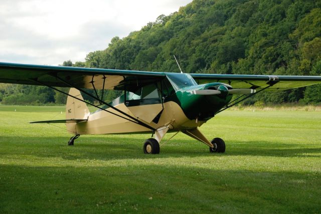 Piper PA-12 Super Cruiser (N4142M)