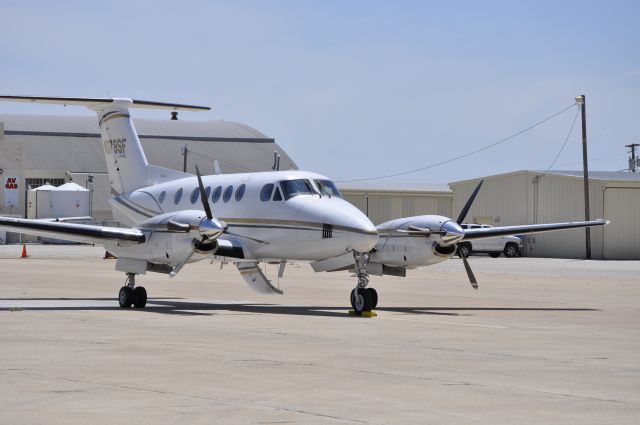 Beechcraft Super King Air 200 (N378SF)